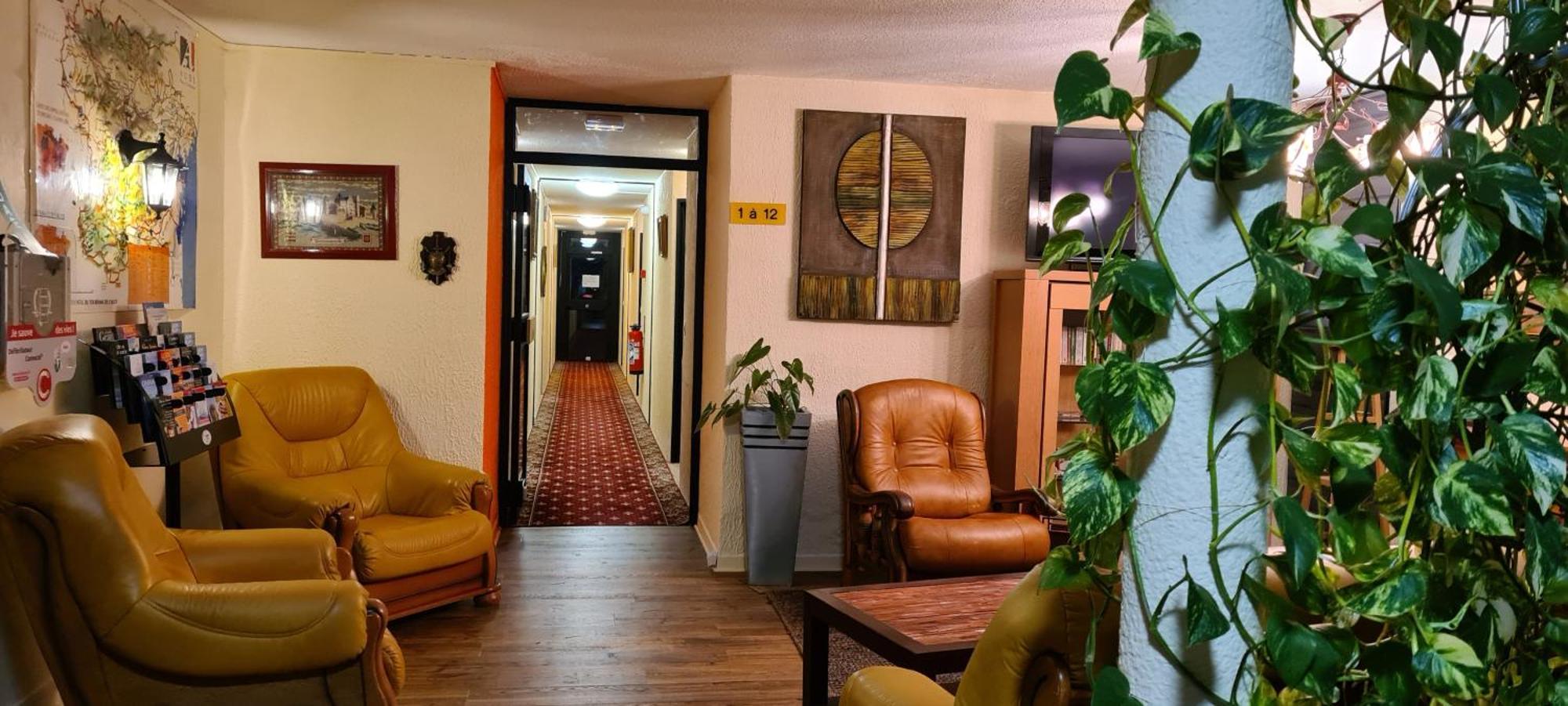 Hotel L'Etoile Aeroport - A61 Carcassonne Bagian luar foto