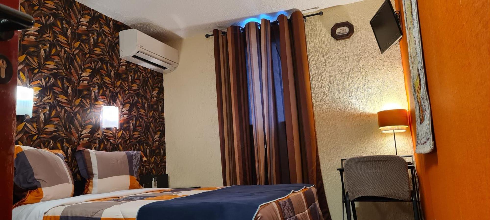 Hotel L'Etoile Aeroport - A61 Carcassonne Bagian luar foto
