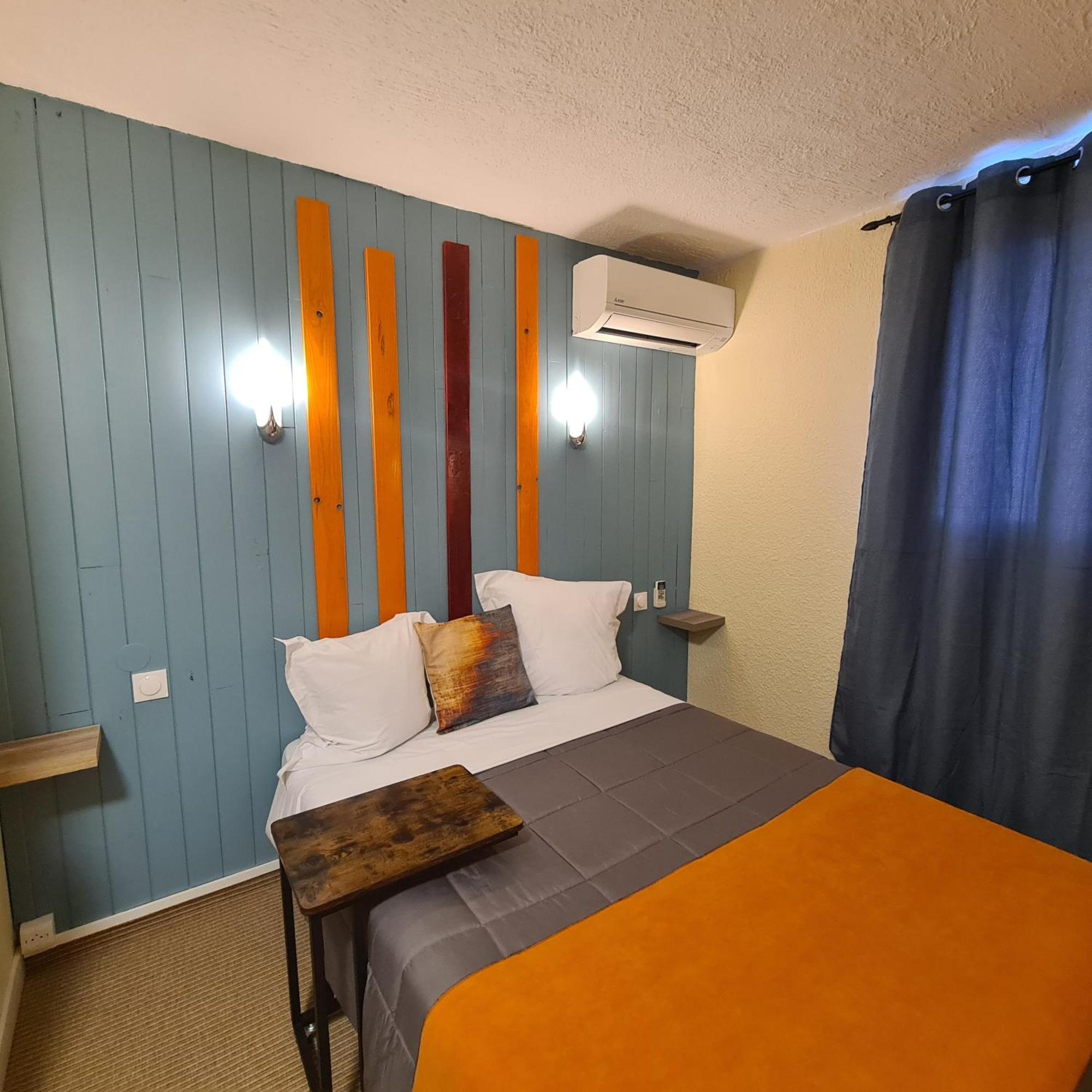 Hotel L'Etoile Aeroport - A61 Carcassonne Bagian luar foto
